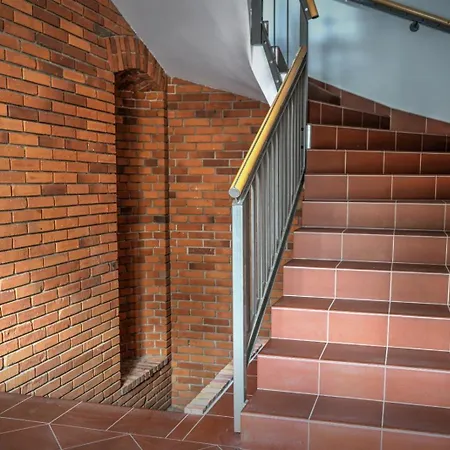Hostel Ksiaz Wlkp *